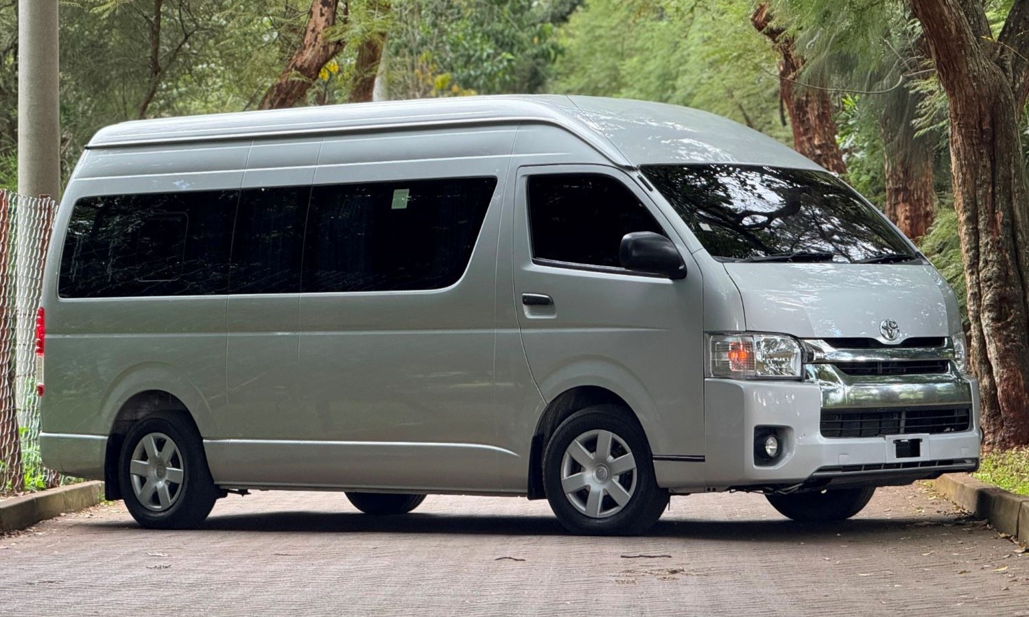 Toyota HiAce 9L Van Hire