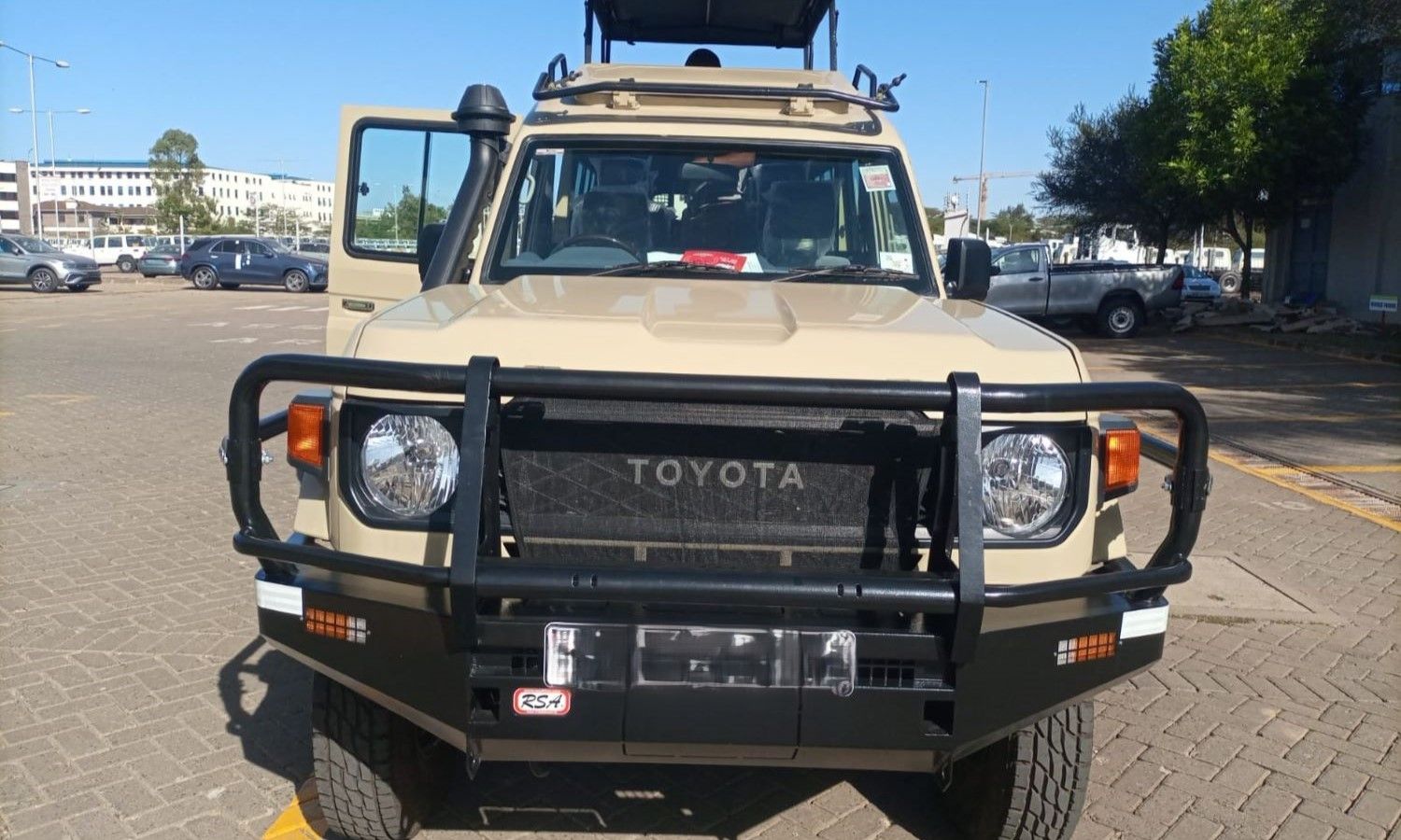 Toyota Land Cruiser Tour Van Hire 1